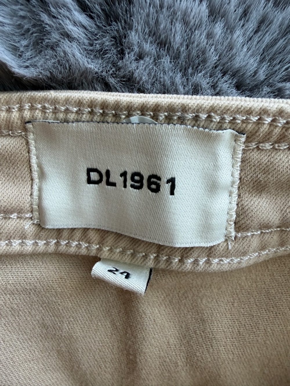 DL1961 Beige Pleated Mini Skirt size 24/25 - Picture 4 of 6